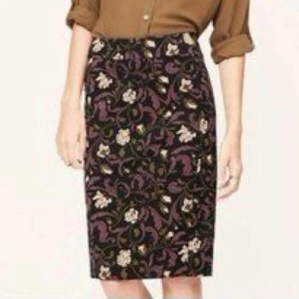 Ann Taylor LOFT Chic Black Garden Floral Pencil Skirt Women’s Size 10 Medium